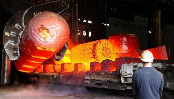 UK's public sector urged to buy locally to end steel crisis