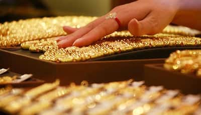 Gold extends losses after robust US jobs report 