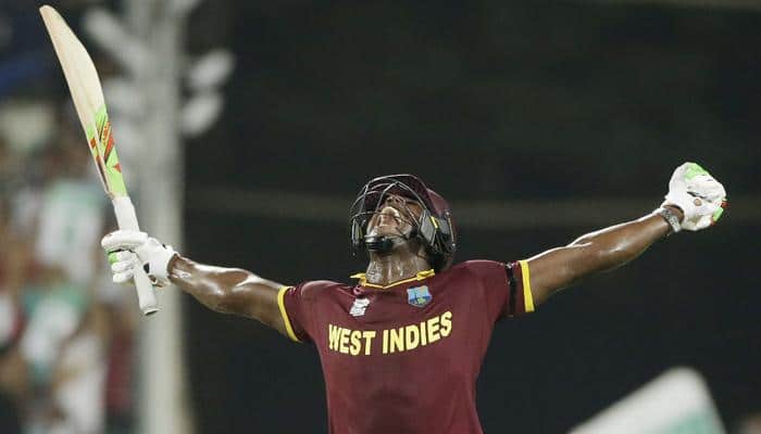 MUST WATCH: 'Champion' reception of Carlos Brathwaite by Delhi Daredevils