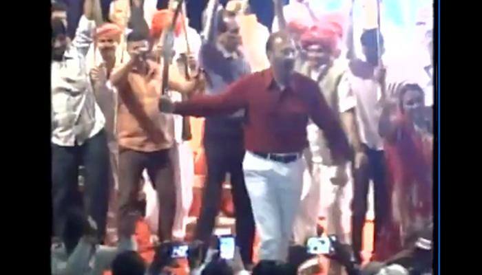 DG Vanzara&#039;s `sword dance` upon returning to Gujarat should not be missed – Watch