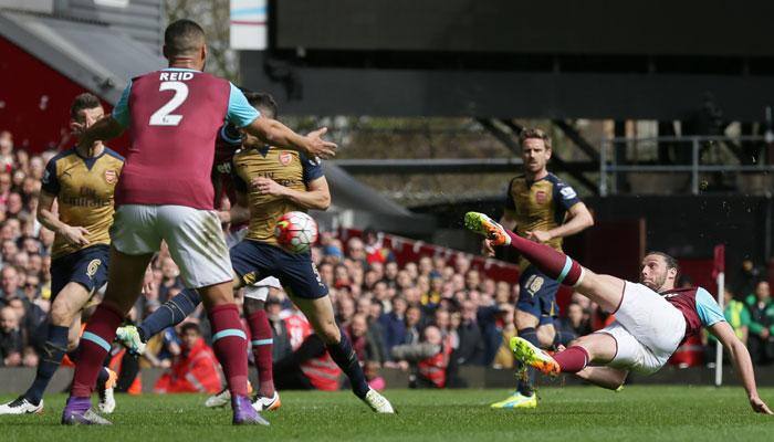 EPL Gameweek 33, Saturday report: Aston Villa cling on, Andy Carroll treble thwarts Arsenal