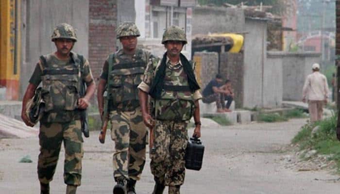 BSF kills Pakistan intruder, seizes nine packets of contraband