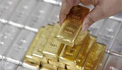 Investors pull out Rs 903 crore from gold ETFs in FY16