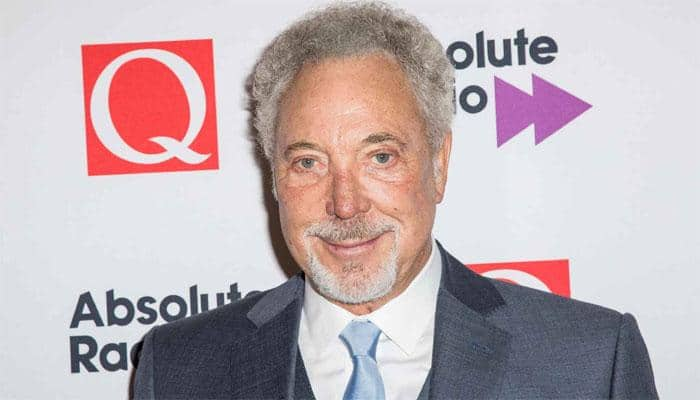 Tom Jones&#039; wife dies from cancer