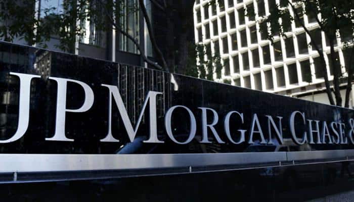JPMorgan quarterly profit falls 6.7% hurt by drop in investment banking revenue