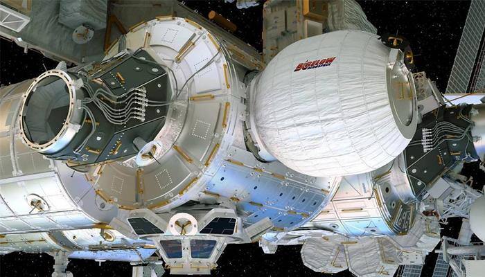 NASA successfully installed first expandable habitats to ISS