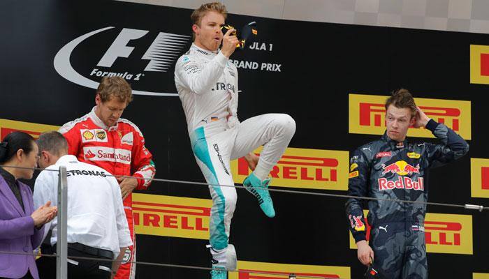 Chinese Grand Prix: Nico Rosberg extends win streak in Shanghai, Lewis Hamilton seventh