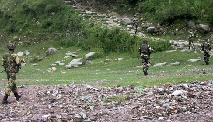 Pakistani troops violate ceasefire in J&amp;K ahead of PM&#039;s visit