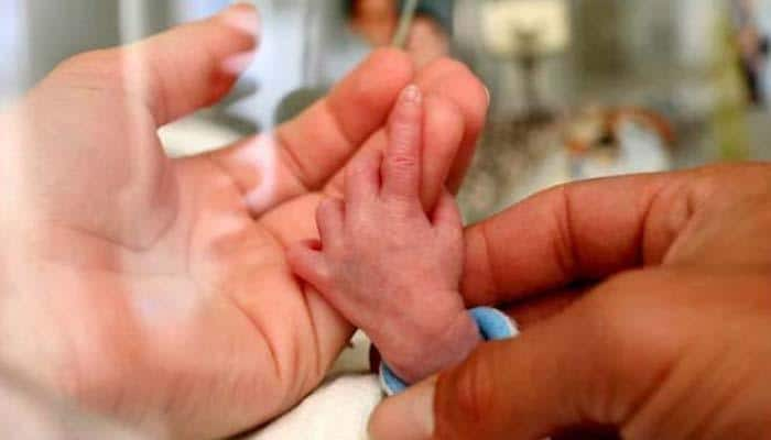 Odd Even-II: Woman gives birth to baby girl in moving car, reaches hospital on time