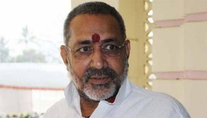 Giriraj Singh at it again, says '9 out of 10 beef eaters are IITians'