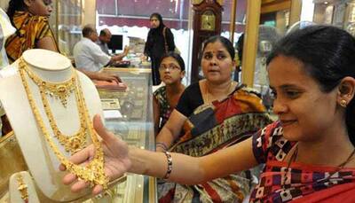 Govt asks jewellers to comply with central excise registration, to pay dues up to June