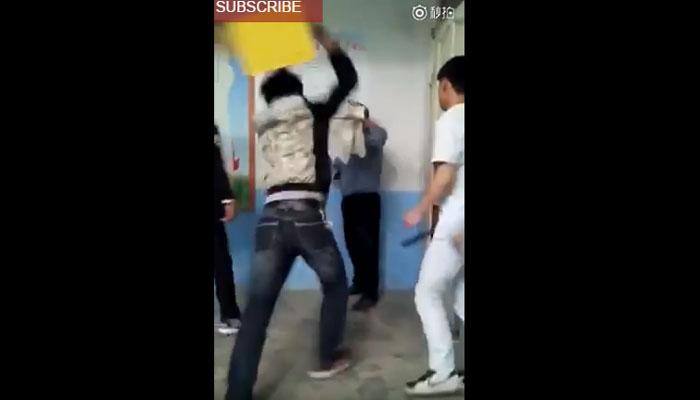 SHOCKING! Fistfight between school students and their teacher in class – Watch this viral video