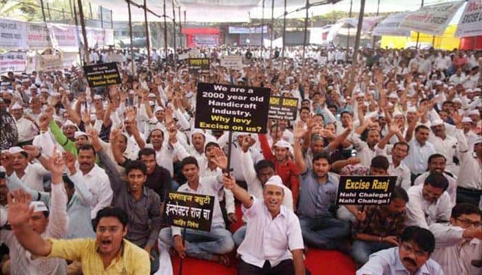 Jewellers back on strike, shops shut for 3 days on excise duty