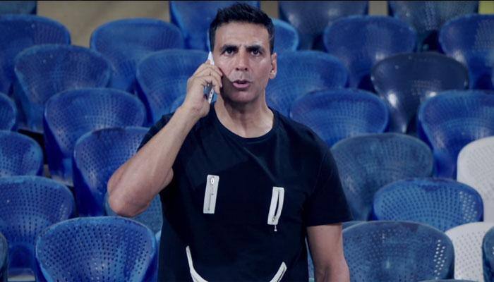 OMG: Akshay Kumar's bodyguard punches a fan – Details inside