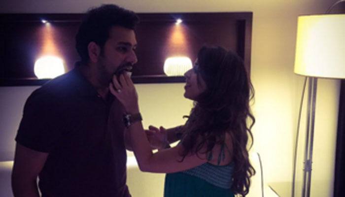 PHOTOS: How Mumbai Indians&#039; captain Rohit Sharma celebrated his 29th birthday!