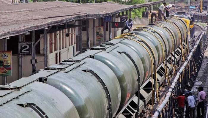 Uttar Pradesh, Centre spar over ''Water Express''