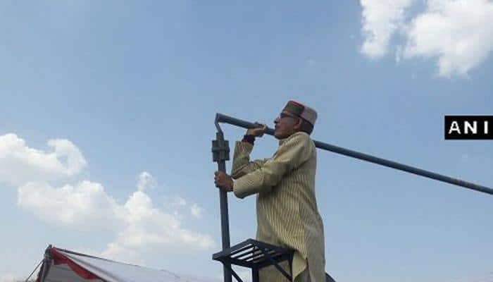 Without caring, there won't be a sense of community, CM Shivraj Chouhan shows the way - see pics