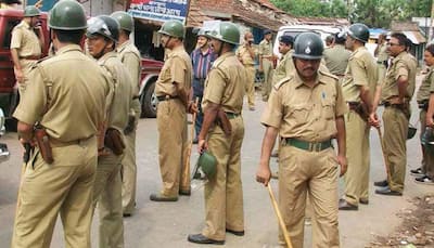 Suspected terrorists storm police picket in J&K, loot arms