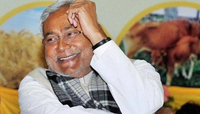 Womens' group want Nitish to campaign for liquor ban in Maharashtra