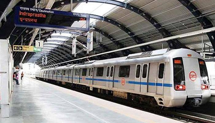 MNC employee held with pistol in Delhi Metro&#039;s Vaishali station