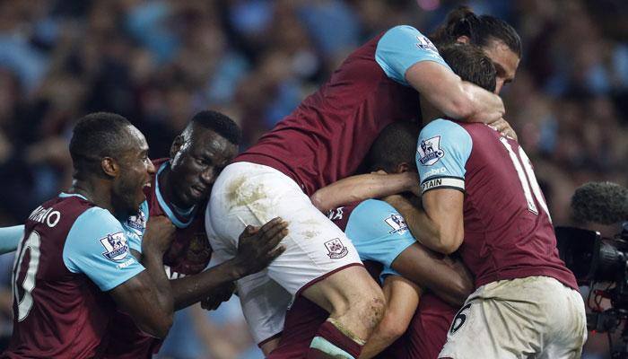 Premier League: West Ham sink Manchester United in Upton Park farewell thriller