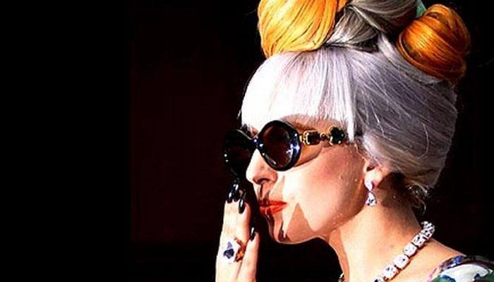 Lady Gaga to star in Dionne Warwick's biopic!
