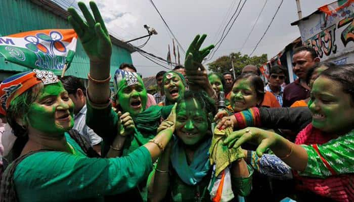 Assembly Elections 2016: Trinamool Congress​ storms back to power in West Bengal, bags 211 out of 294 seats