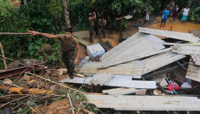 Indian naval ships rushed to cyclone-hit Sri Lanka with relief materials