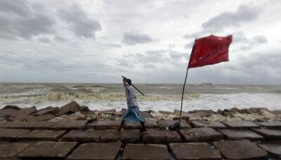 Cyclone Roanu kills 21 in Bangladesh, softens