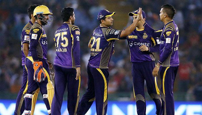 IPL 9 VIDEO: Guess who led Kolkata Knight Riders&#039; playoffs celebrations!