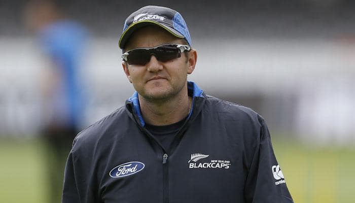 New Zealand coach Mike Hesson extends contract until 2019