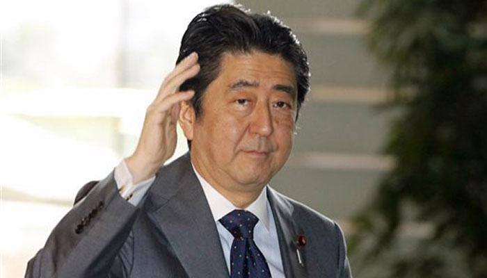 Japan's Shinzo Abe takes G7 leaders to shrine as economy tops summit agenda