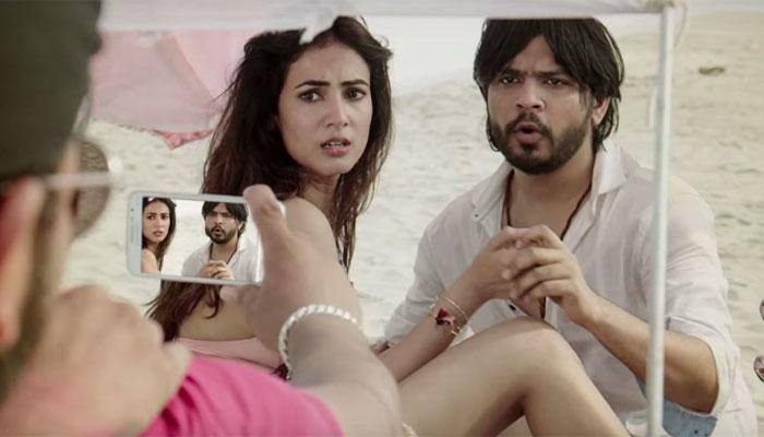 Sonal Chauhan, Ankit Tiwari&#039;s new song video &#039;Badtameez&#039; is must watch for every heartbroken lover!
