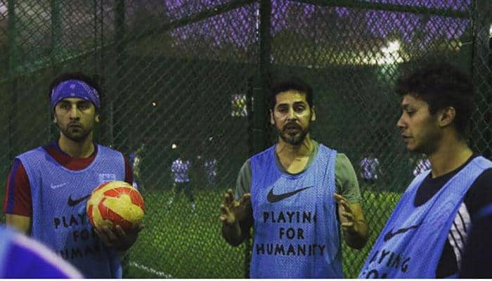 Dino Morea, Ranbir Kapoor flaunt football skills! - See pics