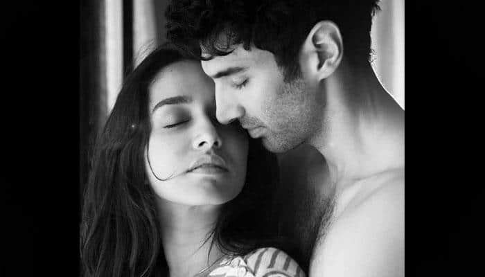 &#039;Ok Jaanu&#039; stars Aditya Roy Kapur, Shraddha Kapoor take party spirit up a notch! - View pictures