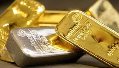 Gold extends weakness, silver below Rs 39,000 on global cues