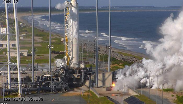 Watch - Orbital ATK completes 'hot fire' test of upgraded Antares rocket!