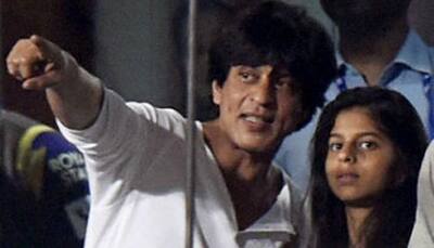 Shah Rukh Khan's dinner date with daughter Suhana makes little fans smile! – Watch how