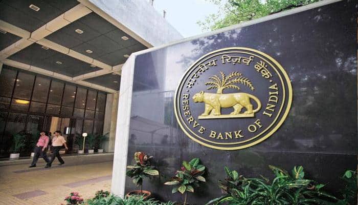 Rajan to announce RBI monetary policy review on Tuesday