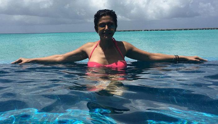 Mandira Bedi’s sexy bikini ‘saree’ will give you serious fashion goals – See pics Mandira Bedi’s sexy bikini ‘saree’ will give you serious fashion goals – See pics