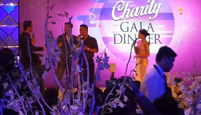 Must watch VIDEO: MS Dhoni recites lyrics of famous Hindi song 'pal do pal ka shayar hu'