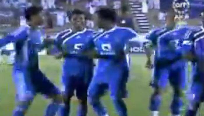 Must Watch VIDEO: UNBELIEVABLE! When a footballer scored a goal in just 2 SECONDS!