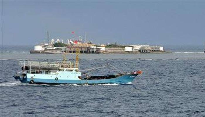 South Korea sends military vessels to repel Chinese boats