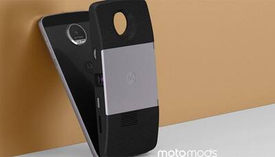 What are Motorola Moto Mods? How do they work?