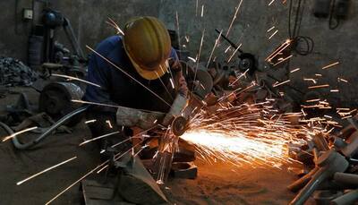India's industrial growth slows to (-)0.8% in April