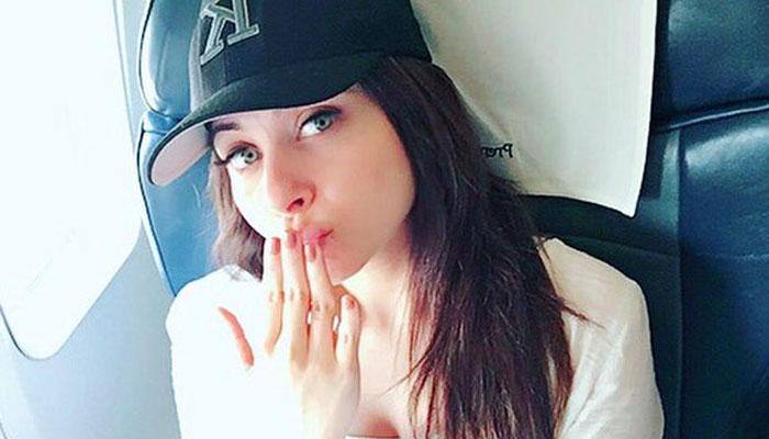 I don't like abusive songs: Kanika Kapoor
