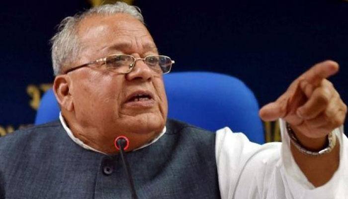 PM Narendra Modi calls Kalraj Mishra a &#039;good friend&#039;, fuels speculation over CM candidate for UP polls