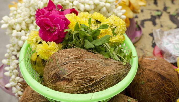 Know the significance of offering Archana in temples