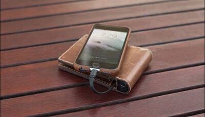 This wallet will let you charge your iPhone with its built-in battery! 