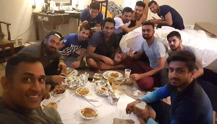 PHOTO: Mahendra Singh Dhoni, millionaire India cricketers sit on floor, share meal